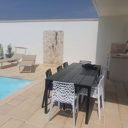 Villa Tre Cuori Con Piscina Privata Torre Lapillo - Villaggio Boncore Exterior foto